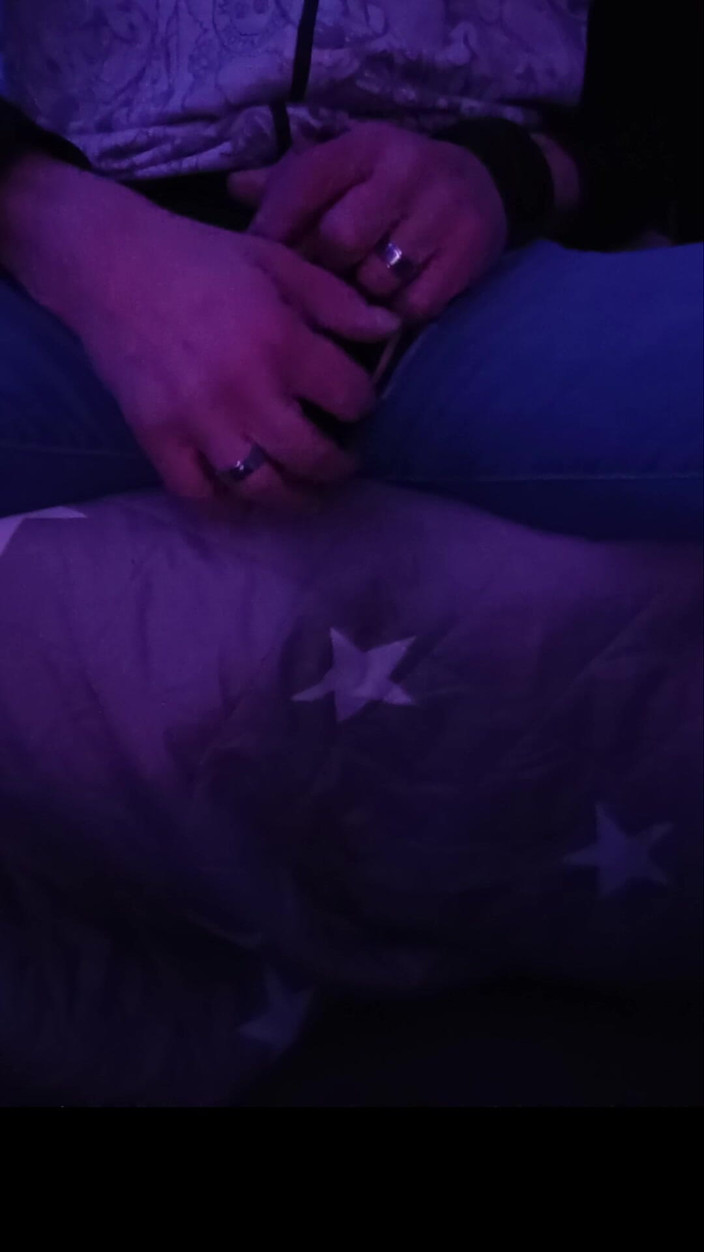 JeansdadXL: Ojczym ma trochę zabawy w moim pokoju po imprezie