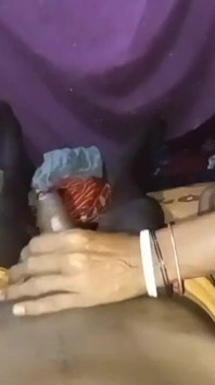 Bengalí esposa follada en perrito