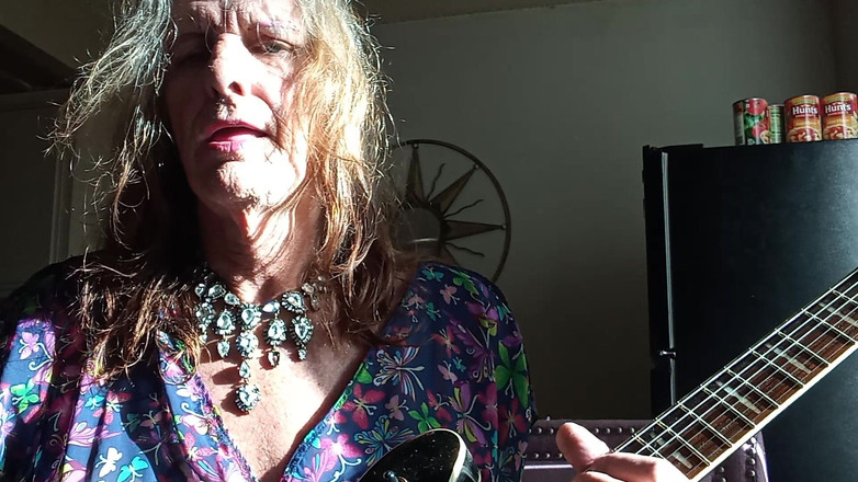 Lizzy Yum: Lizzy yum sfw sd agosto 2025 Dilatando # 83 (love bus lords of Acid)