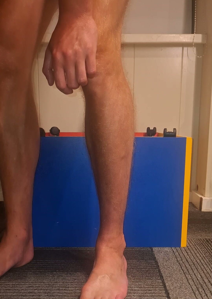 NoFace Twink X: Hete twink solo anale grote dildo-rit