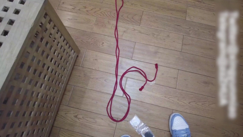 Aisan girl bondage: Mz11-latexový oblek omezení a bičování