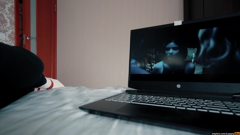 ReplayXXXLady: 그녀의 화려한 젊은 새엄마와 소녀의 바람둥이