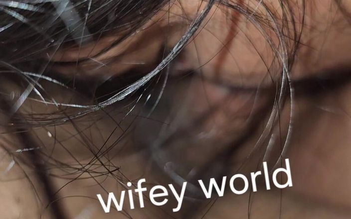 Wifeyworld2025: Hluboké polykání v krku