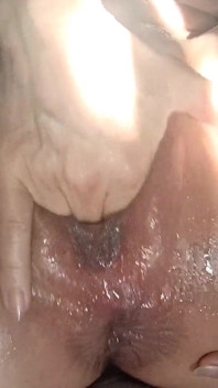 Squirting on the Window in Broad Daylight and View of the Neighbors Who Enjoyed My Orgasm