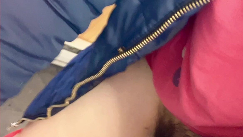 sweethanajapanese: 화장실에 가서 물을 깜박이는 하나 십대 일본인