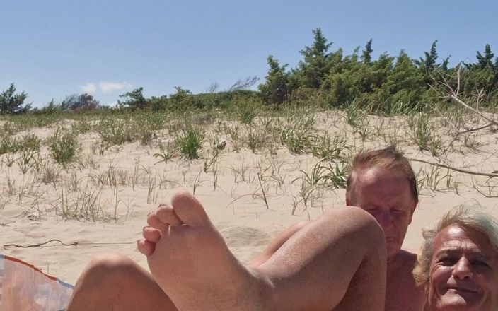 Gigi and David: Nudista beach stripchat sex show Gigindave Transsexual girlfriend encounter mobile