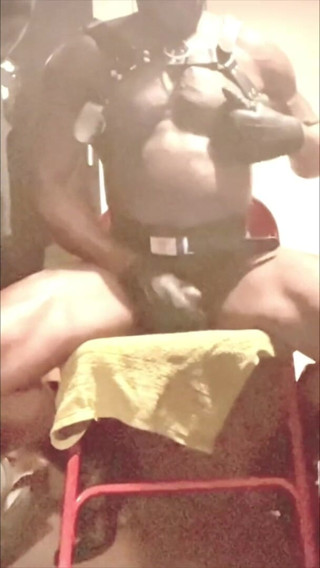 Brodyjayrichardson: Bodybuilder levert prostaatmassage tentoonstelling tot klaarkomen orgasme