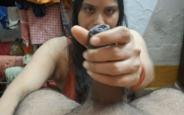 Busty Banuu: Ibu tiri jalang memberikan saya blowjob yang sedap sebelum keluar....