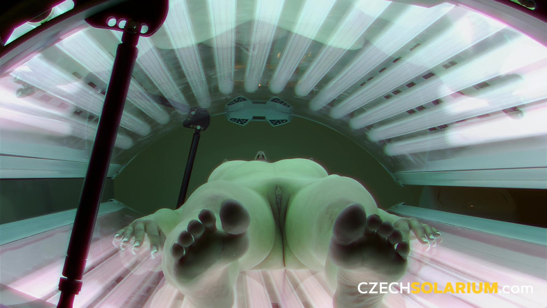 Czech Solarium: Czech Solarium 10: Pepek bercukur di solarium, tiada malu kongkek