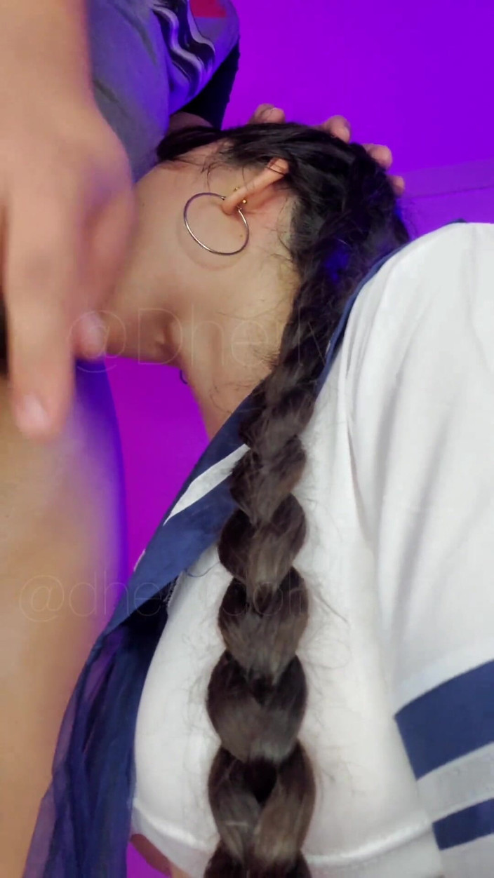 DherlyDoll: आकर्षक को मेरा लंड चूसने के लिए बनाना!