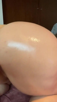 Menina com bunda grande louca gosta de grande consolo