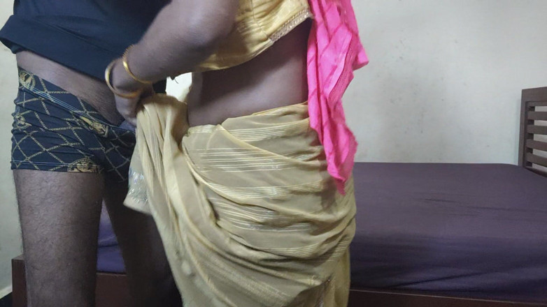 Desi Indian studio: Istri nakal ini selingkuh sama suaminya dan pacarnya