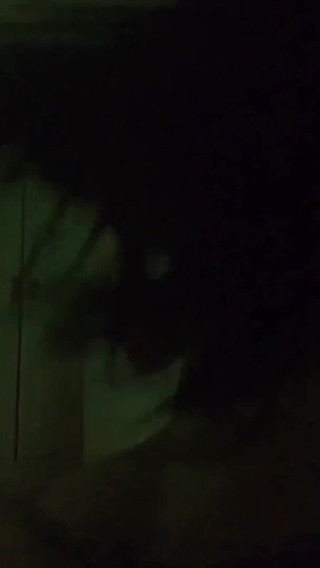 Bad Mamii World: Lite av mig - närbild twerking