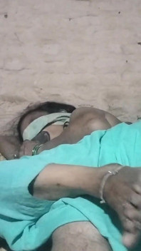 Patni Ki Saheli Ko Sari Raat Pela