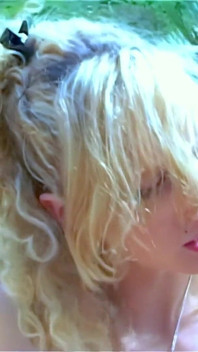 Dünne französische blonde Starla-candy Jagen nach schwanz in der Natur POV, Wird von Phil Hollyday gefickt