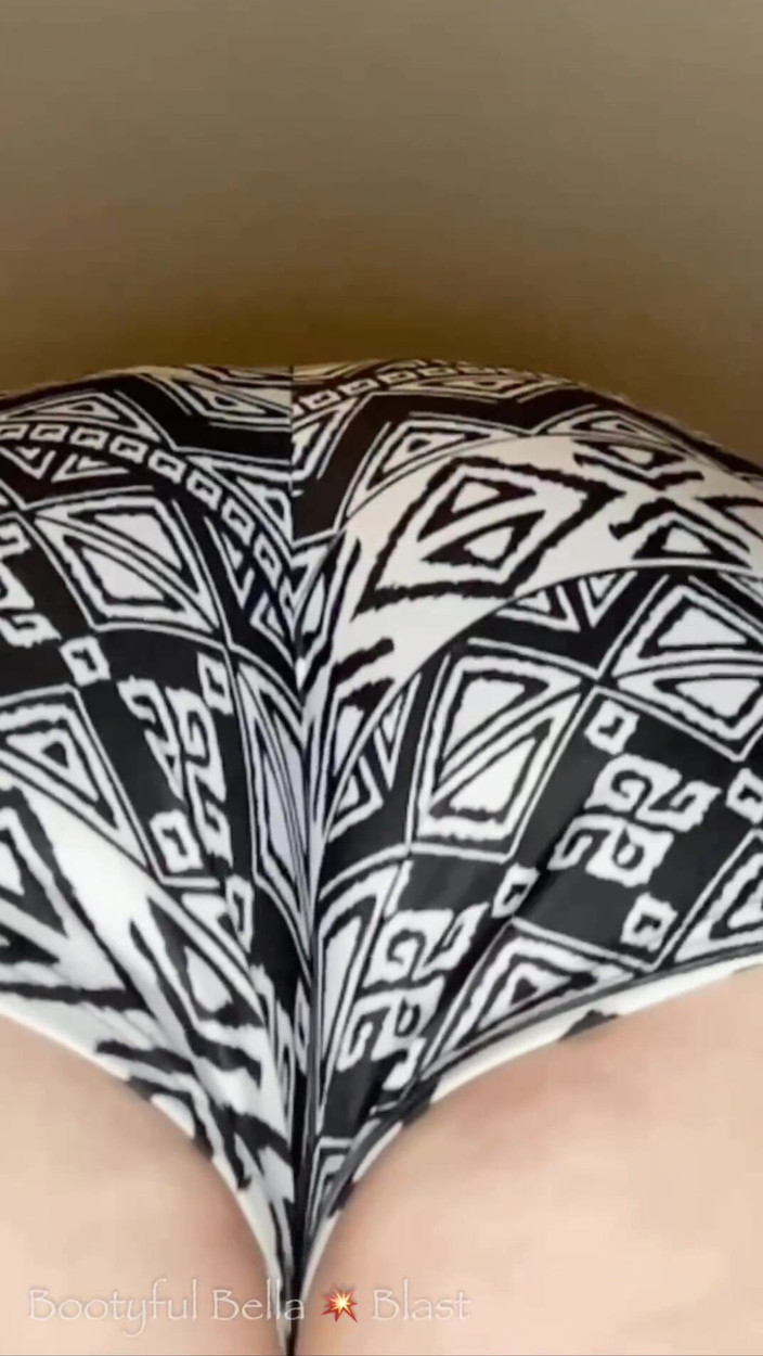 BellaBlast: Petualangan nakal bella si pacarku yang kepergok lagi menyusut!