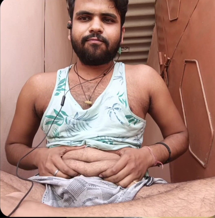 IsmaatDeva: Uma indiana gostosa tem trabalho na cozinha tem agarrada por...