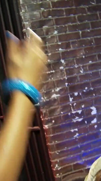 Prietenele fierbinți care caută întotdeauna emoții fierbinți se fut reciproc cu nerăbdare