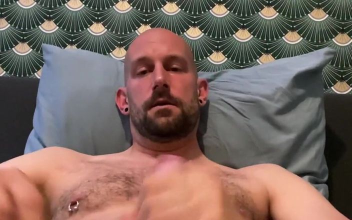 Barebackpaul86: Memikirkan Tentang Ayah Yang Sangat Panas Yang Membuatkan Saya Panas...