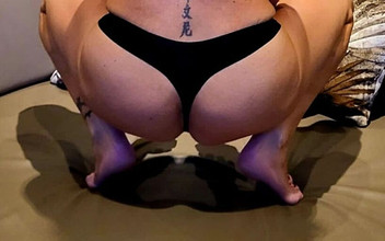 Pinklady: Il mio primo video dove gioca con la figa