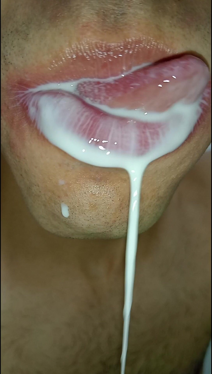 Rey rey: Sborra in bocca, gioca con il tuo sperma, e ingoiaLo,...