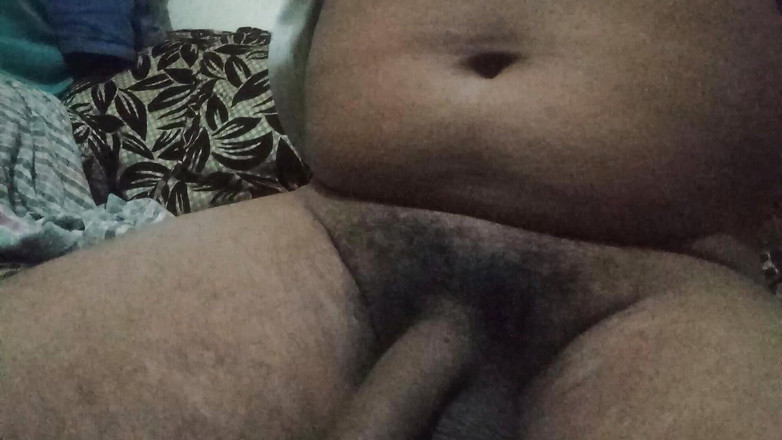 Roham: Молодой мужчина покачал пенисом и выпустил сперму