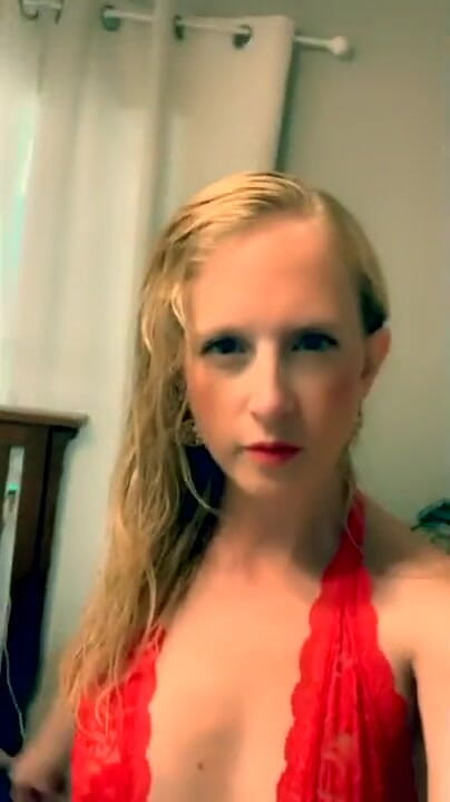 Chelly181818: Heet plezier in het rood
