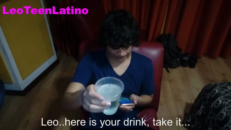LeoTeenLatinos: 小twwink大战大鸡巴（第2部分）