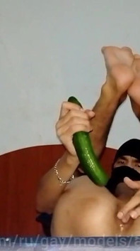 Banánová okurka čerstvá šťáva přímo do mého femboy twink zadku