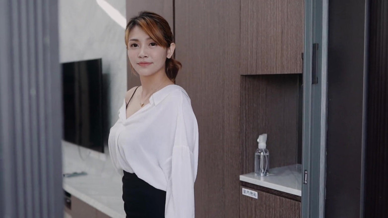 Asian Milfs n Teens: Leuke ochtend met vriendin - perverse milfs en tieners