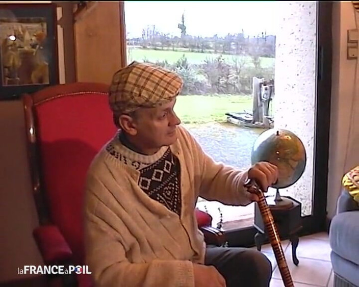 French Gonzo: Zdarma bydlení pro špinavou malou děvku.
