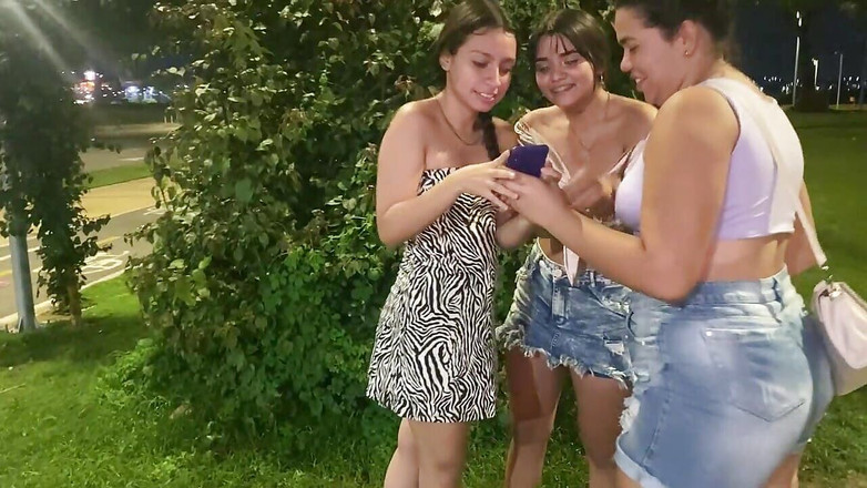 DAYANNA: 私の親友の義理の妹は私をファックしたいと思っています、それは彼女の目に現れます。