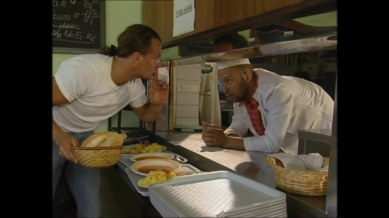 Muschi movie official: Futai într-un restaurant