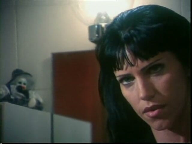 Xtime Network: Retro-porno: Der italienische pornostar Valentine Demy zeigt, wie sie schlampe...
