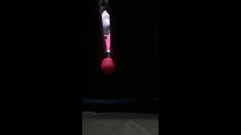 Little Ant2: Cewek ini ngentot dildo ukuran raksasa 1