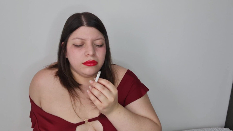 Alice H: Smoking Close-up