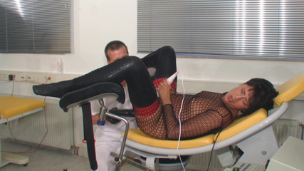 Rubber & Clinic Studio - 1ATOYS: Melancap dubur dengan orgasme kencing basah