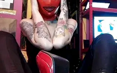 Miss Wagon Vegan - fetish rubber masked