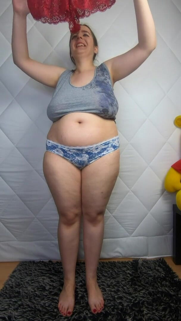 Lingerie Review: Probar bragas sin censura