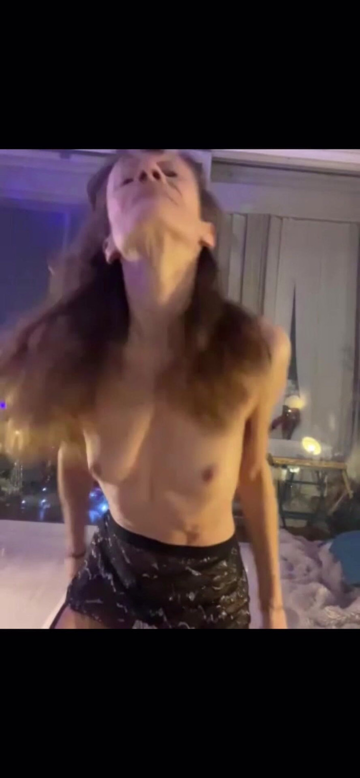 Chris hot studio: Chris