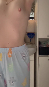 Poranny słodki striptiz dla tatusia