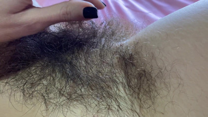 Cuteblonde666: Coño peludo, clítoris grande, primer plano