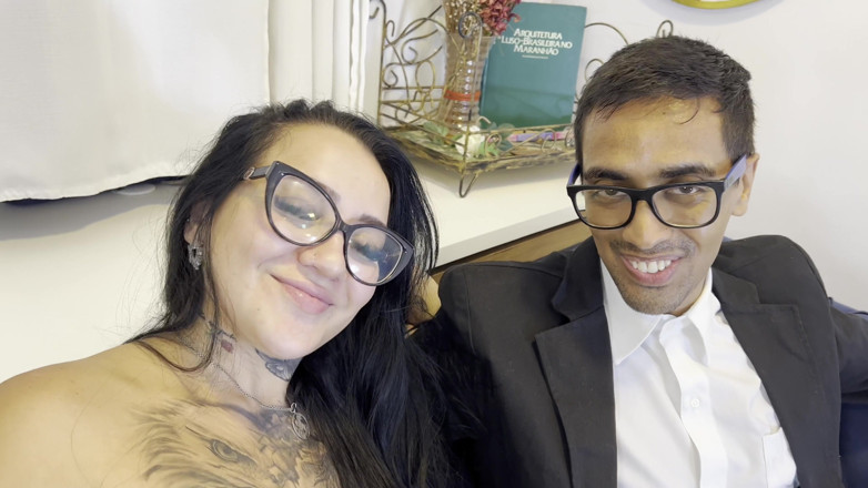 CuckoldHouse: O femeie căsătorită cu o dorință arzătoare face sex cu...