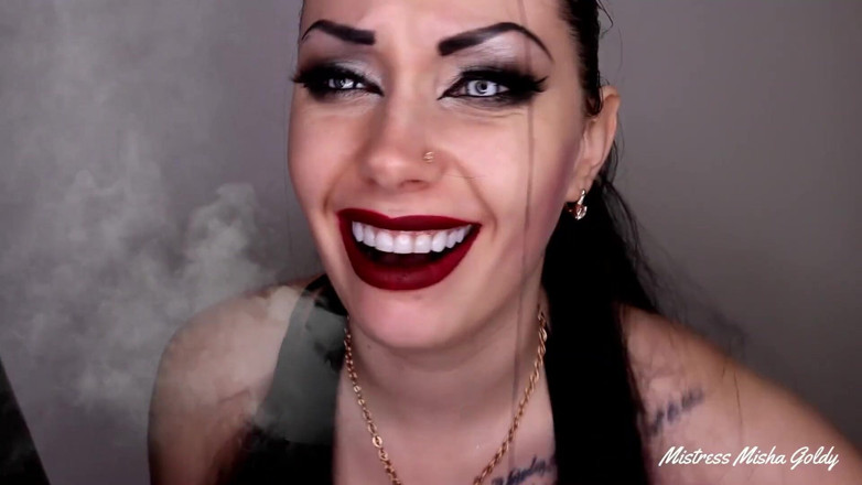 Goddess Misha Goldy: Vnucen sissy b-mail od ďábla
