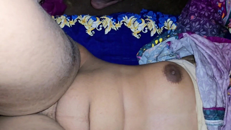 Faryal: Kom niet klaar in poesje - laad kreunen