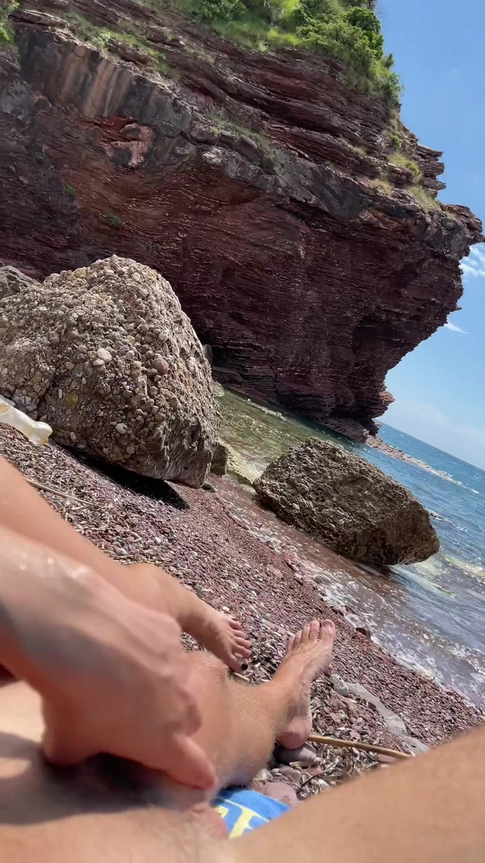 Johnny Grey: Super Risky Blowjob on Beach with 18yo Amateur Teen - Yoya Grey