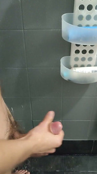 Masturbare sexy la duș