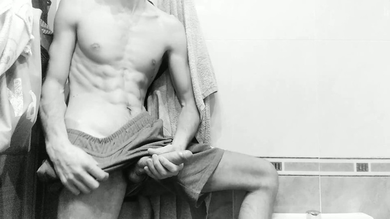 Elvissc: Video jadul jadul atlet dengan tubuh aduhai dan kontol besar...