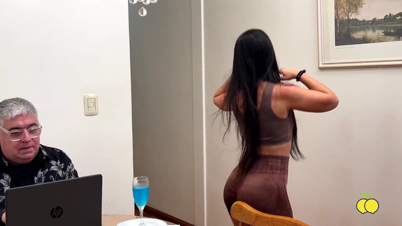 Limon producciones: Mon mari m’embauche une masseuse et finit avec une fin...
