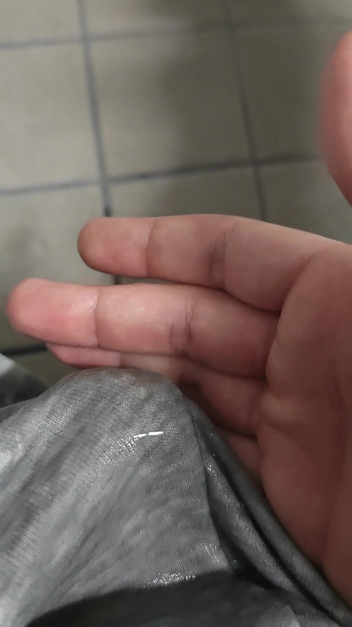 TwinkFelix: Kencing Saya Dengan Begitu Keluar, Bahawa Kaki Saya Mula Bergoyang